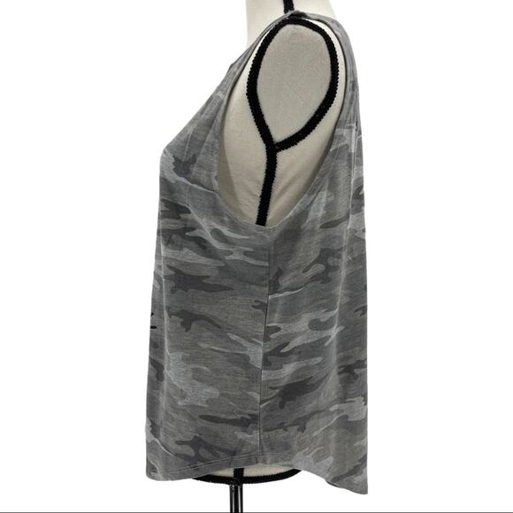 Grayson Threads Women’s Camo "Roll With It" Sushi Graphic Tank Top Size L - Picture 2 of 8